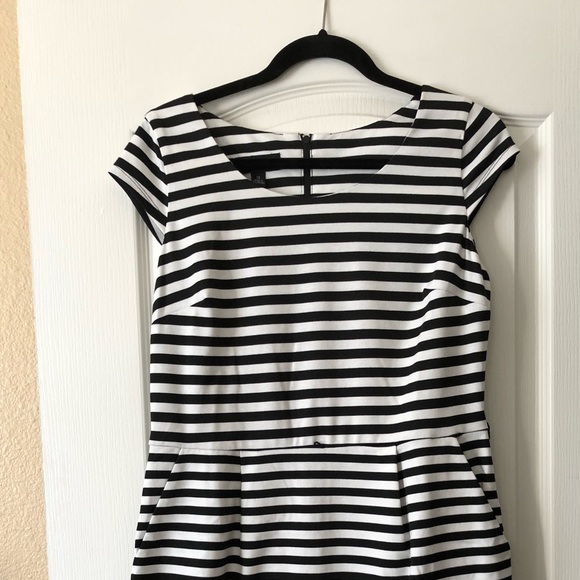 Striped dress - Picture 2 of 2